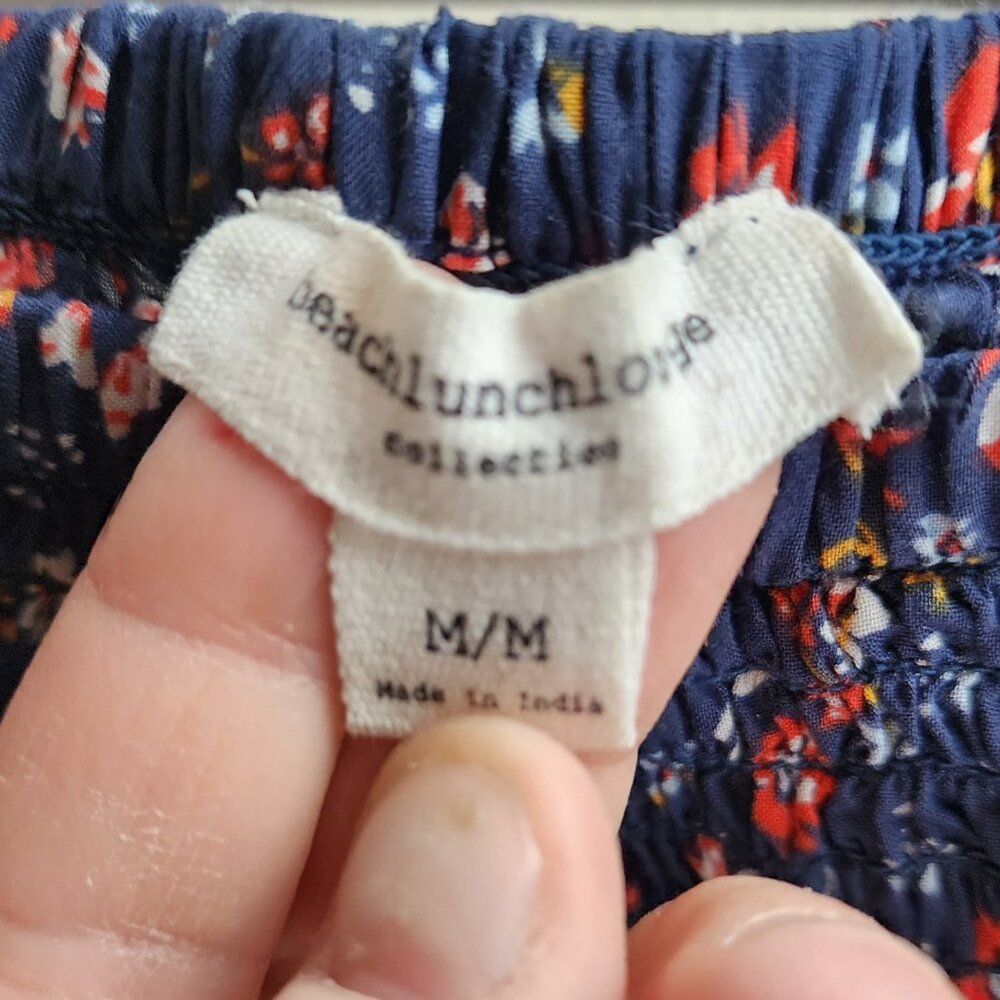 beachlunchlounge Blue Floral Ruched Blouse Size Medium - Picture 7 of 13